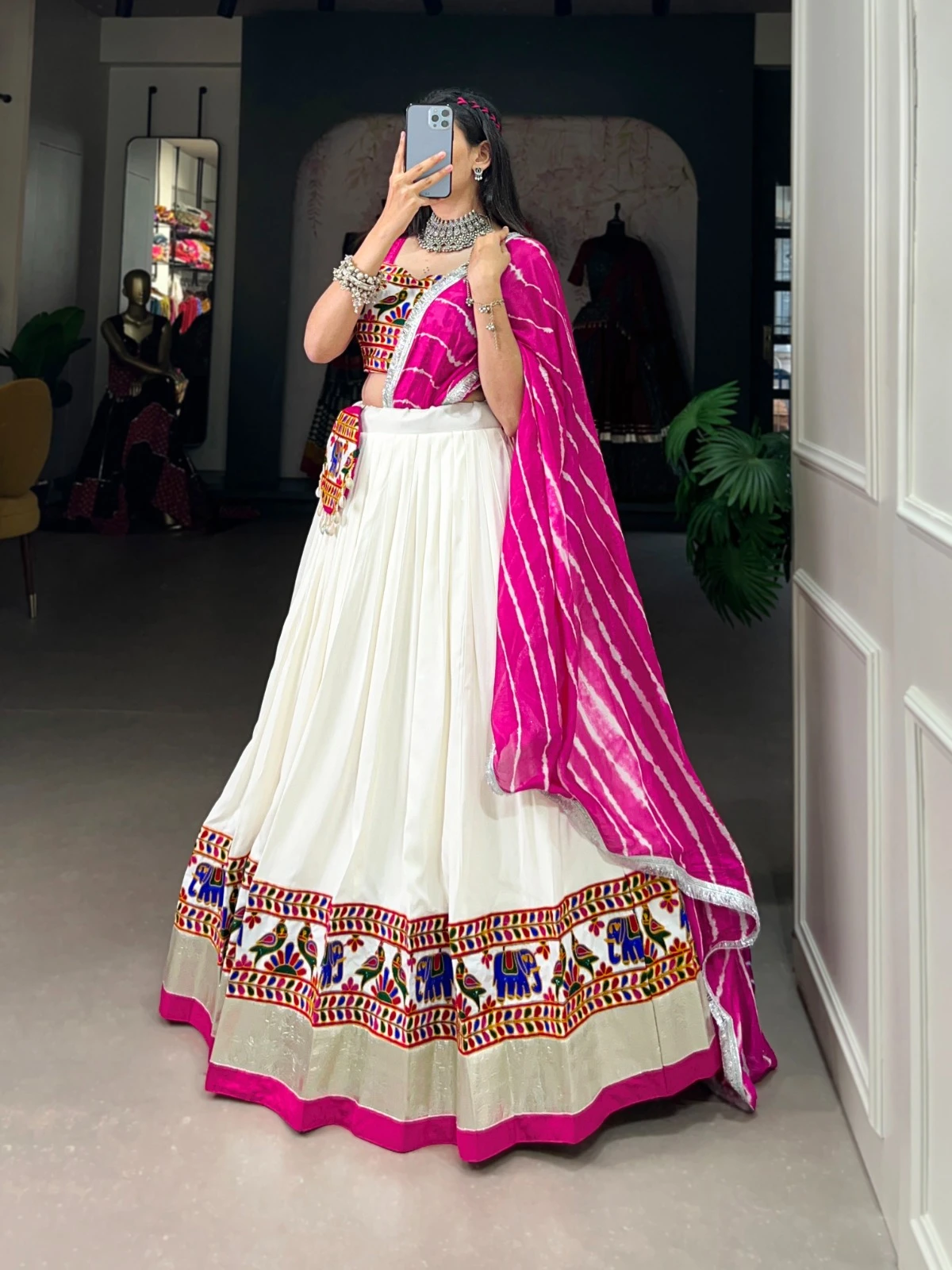 Aawiya 1661Wht Pure Rayon Wholesale Lehenga Catalog — Wholesale Lehenga, MPA wholesale from Surat — view 3